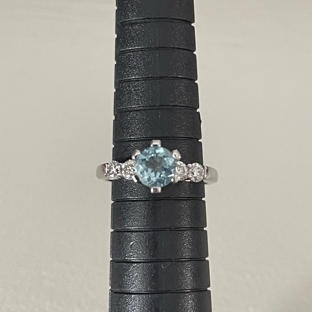 Genuine aquamarine and natural earth mined diamonds set in 14K solid white gold. - Picture 13 of 16